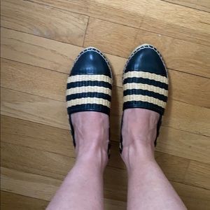 Flat espadrilles